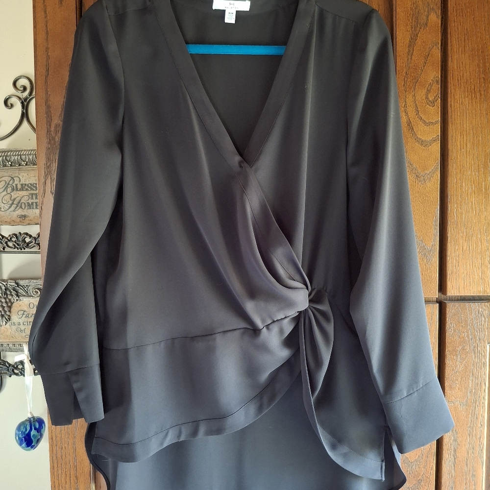 Halston Blouse - Picture 2 of 8